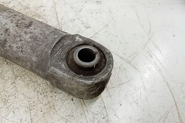 Ammortizzatore Posteriore Sinistro BMW 5 (E60) 2.0L Diesel image 4