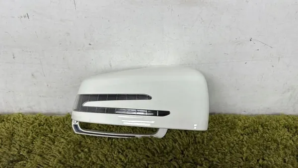 Carcasa intermitente espejo derecho OEM A2468110160 image 2