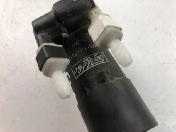 Bomba lavaparabrisas Ford OE BV61-17K624-BA usada image 3