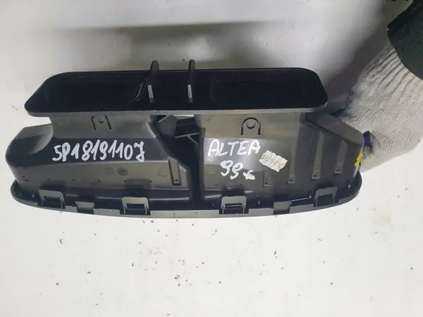 SEAT Altea XL keskusilmastointiristikko 5P1819110J image 4