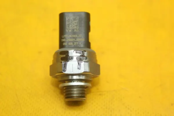 Oljetrycksensor OEM 05E906277A för VW Audi image 3