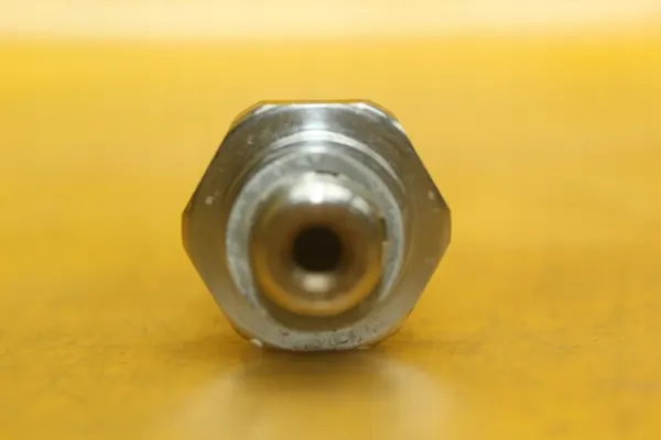 Oljetrycksensor OEM 05E906277A för VW Audi image 5