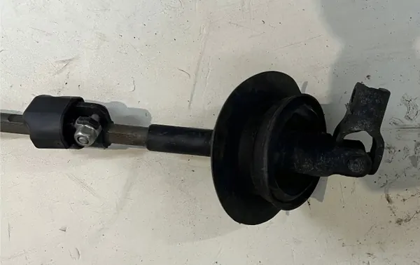 OEM 8200826300C ohjauspyöräakseli avaimenlukolla image 3