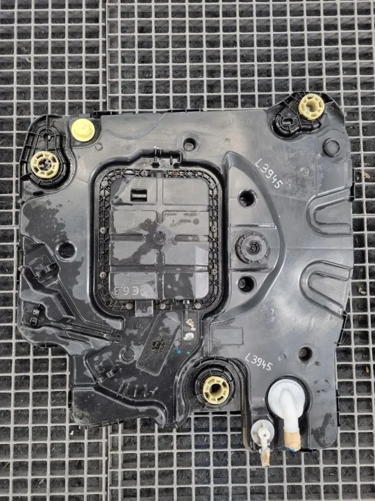 Tanque AdBlue OEM 9828443980 para Peugeot 2008 II image 2