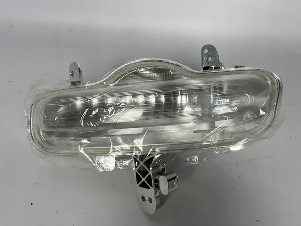 Lanterna DRL Frontal Esquerda Fiat Panda image 3