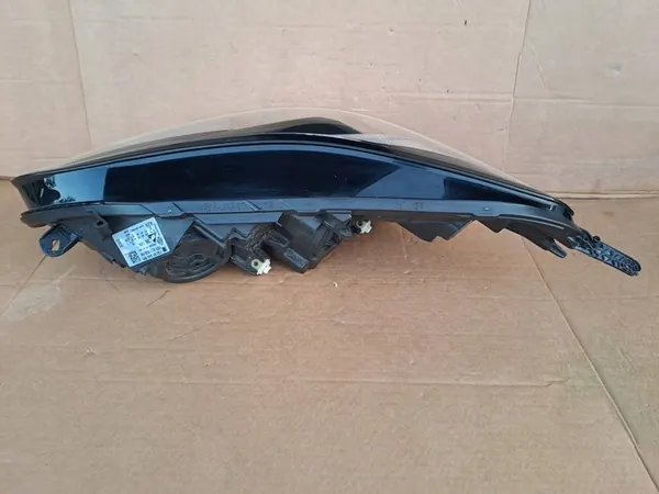 Opel Corsa E Etu Oikea Ajovalaisin image 4