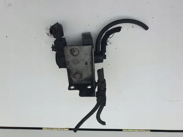 Válvula de vacío BMW OEM 7796634 para motor M47T2 image 4