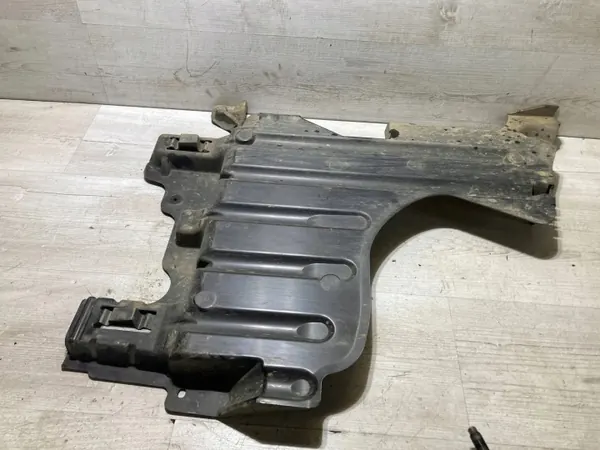 Citroen C3 Aircross 2019 vänster bak golvskydd OEM 9825552080 image 2