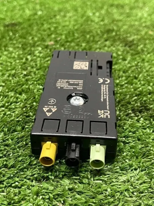 Amplificateur d'antenne BMW 5A67733 3.0L essence image 2
