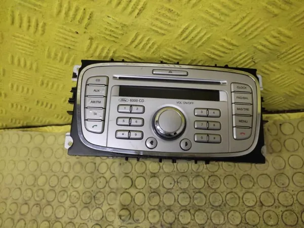 Radio Ford Mondeo MK4 OEM 8S7T18C15AA - Usado image 2