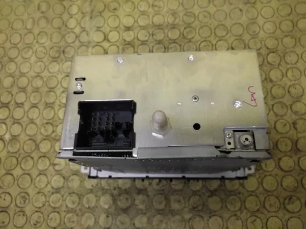 Radio Ford Mondeo MK4 OEM 8S7T18C15AA - Usado image 4