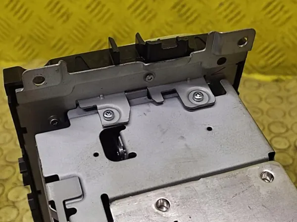 Radio Ford Mondeo MK4 OEM 8S7T18C15AA - Usado image 6