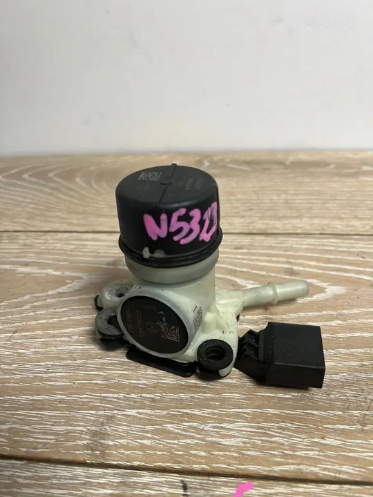 Pompe Volkswagen Golf VII f01c250148 image 2