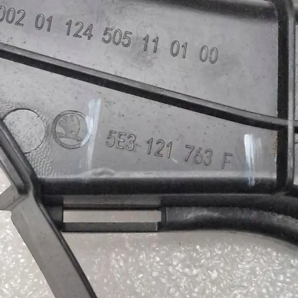 SKODA OCTAVIA IV Ventilação Esquerda 5E3121763F image 3