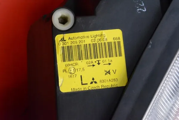 OEM 0301208201 Linker Scheinwerfer für Mitsubishi Colt VI image 8