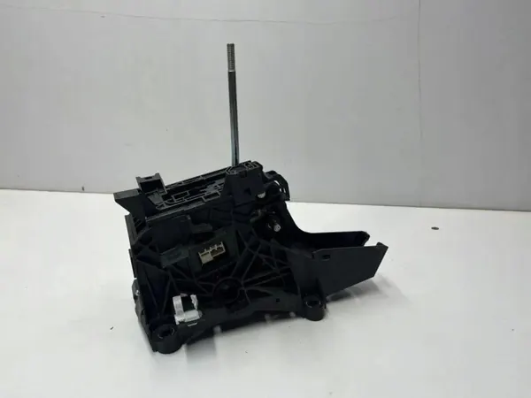 Lexus NX vaihteistonvaihtomekanismi OEM 75M014RHD image 3