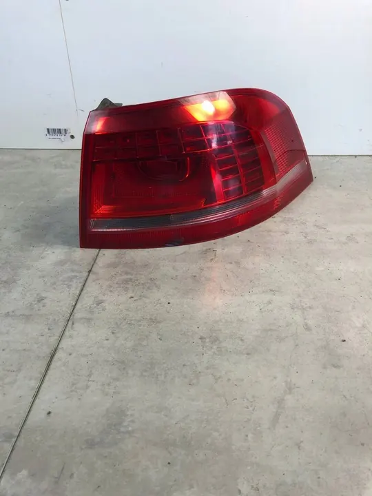 Lámpara trasera Volkswagen PASSAT B7 image 9