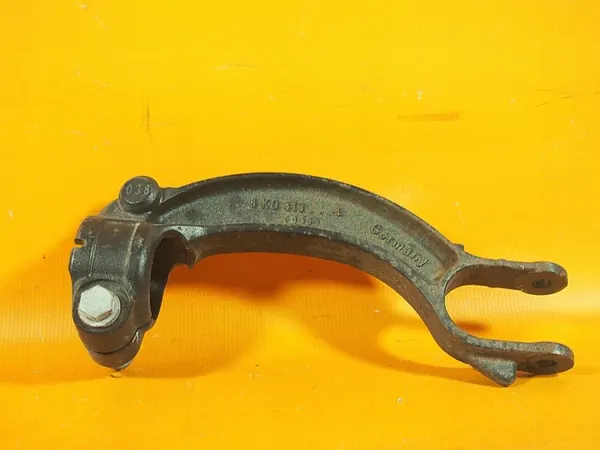 Audi A5 8T Oikea Jousituskiinnike OEM 8k0413038L image 2