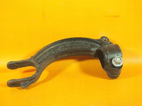 Audi A5 8T Oikea Jousituskiinnike OEM 8k0413038L image 5