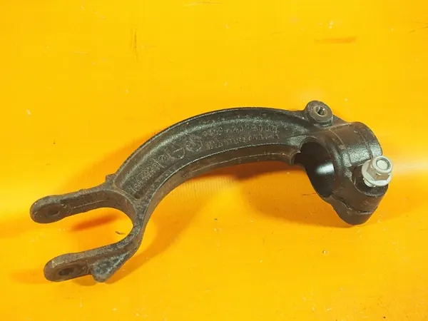 Audi A5 8T Oikea Jousituskiinnike OEM 8k0413038L image 6