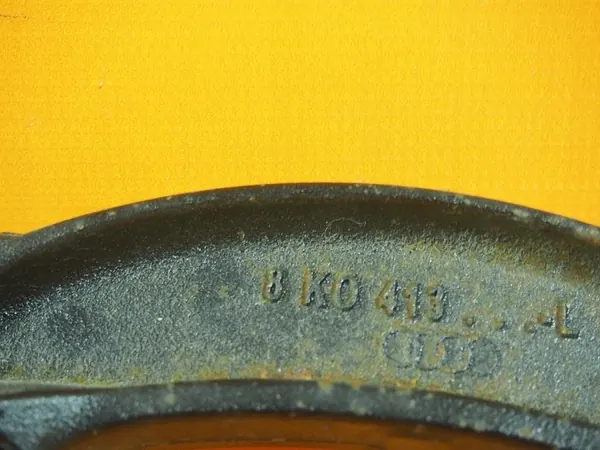 Audi A5 8T Oikea Jousituskiinnike OEM 8k0413038L image 8