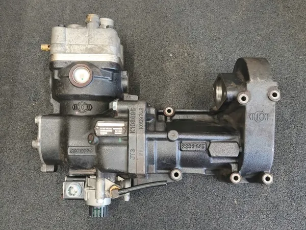 Air Compressor with Clutch MAN TGX TGS D20 D26 KNORR LS3907 image 2