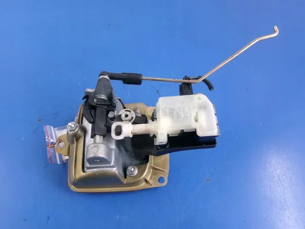 SEAT IBIZA III 3 6L 5D HB Baklås + Handtag + Aktuator image 6