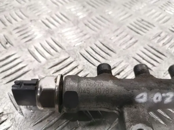 Conduto de combustível Subaru OE OEM 4S551 para Outback image 3
