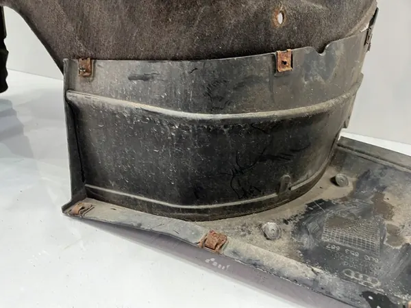 AUDI Q3 8U Front Left Wheel Arch 8U0821171C image 7