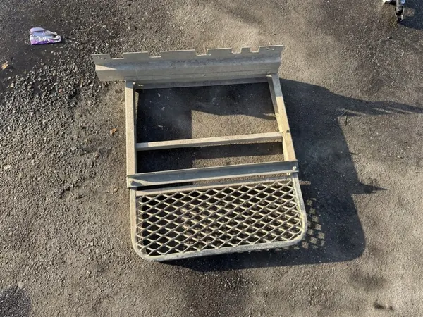 OEM AA Schiebetürstufe Rechts Metall Kastenwagen Iveco image 2