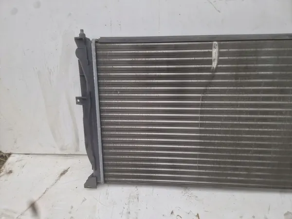 Radiador de agua VW PASSAT AUDI A4 A6 8D0121251Q image 2