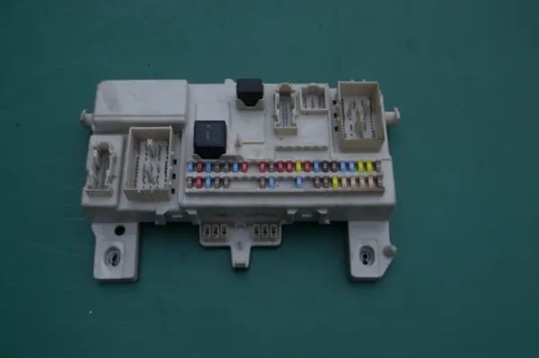 Gebrauchtteil Aston Martin OEM 8G43-14C245-AA image 2