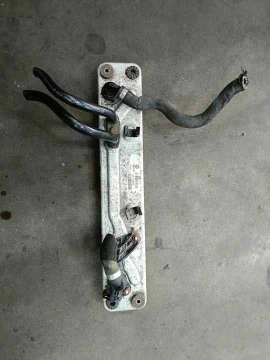BMW OE 17217647315 Ölkühler image 2