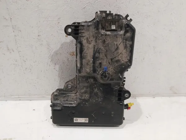 Tanque AdBlue usado OEM 7E0131877J para VW T5 T6 image 2
