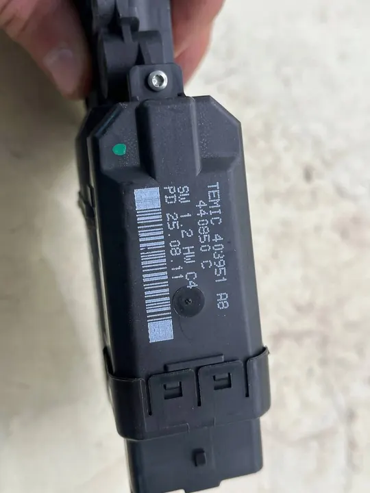 KIA CEED Fönsterhiss Vänster Bak 834501H010 image 2