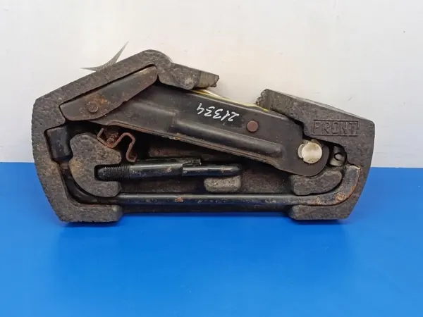 Citroen C1 Gato, Llave de Ruedas, Ojo de Remolque, Tornillo OEM 508099 image 2