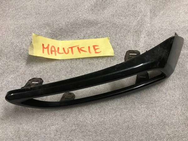 TOYOTA OE 52681-02010 Cadre de Réflecteur Arrière Droit image 1