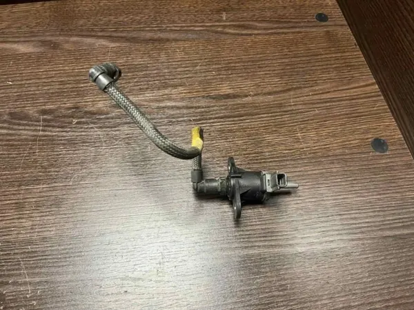 Brandstofdruksensor OEM 208853765R voor Renault Master III image 2