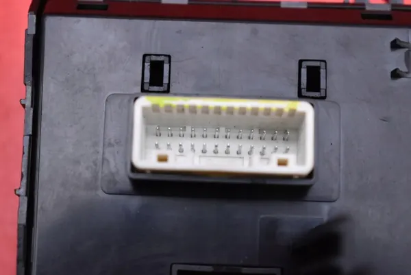 Handbromsknapps spak OEM 93300N7060LM5 Begagnad image 3