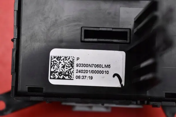 Handbromsknapps spak OEM 93300N7060LM5 Begagnad image 4