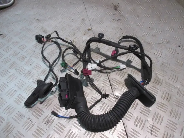 Mercedes-Benz Türkabelbaum OEM A2135408748 image 2