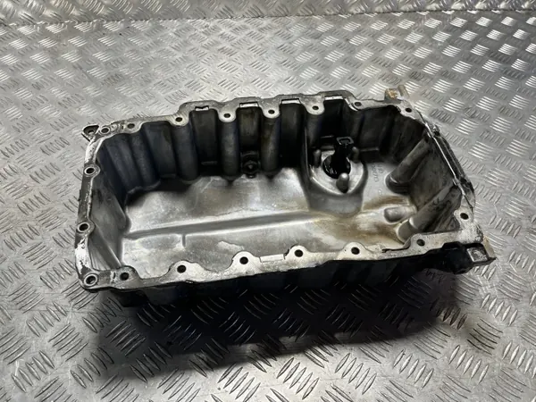 Cárter de aceite SEAT OE 04L 103 603 - Usado image 2