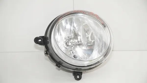 Oikea Etuvalo Jeep Patriot 11-17 OEM image 3
