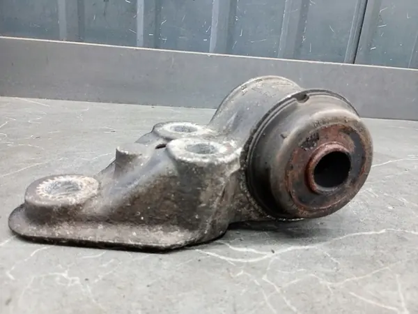 Supporto Posteriore Sinistro Audi A6 C6 2.7 TDI 4B0501521E image 2