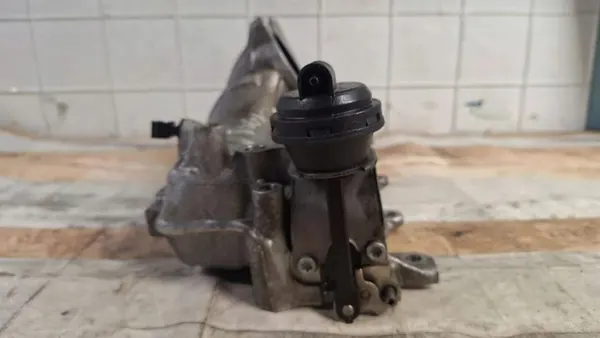 Imusarja VW Passat B6 2.0L OEM 03G129713H image 5