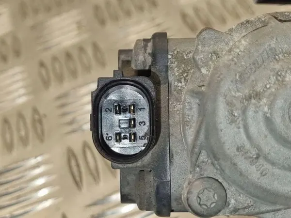 Turbo usado OEM 04E145725AK para Skoda Octavia I image 10