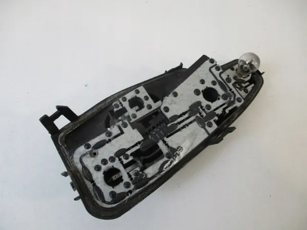 Inserto de lámpara trasera izquierda Peugeot 308 image 3