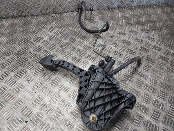 Kopplingsslang Audi A3 8P 1.6 8V 1K1721059BA image 4