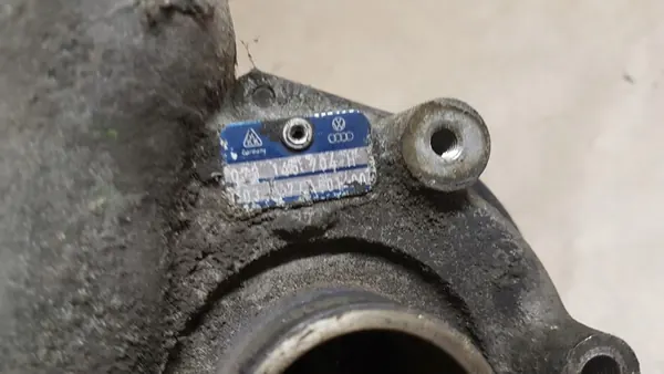 AGB 078145704H Turbo Audi A4 S4 B5 2.7 BiTurbo image 3