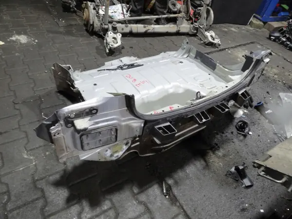 OEM 1675862380 Panel Trasero para Peugeot 208 II image 4